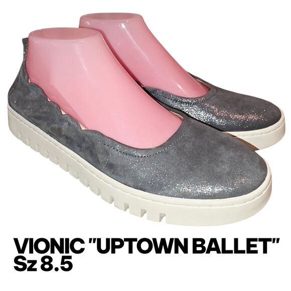 VIONIC UPTOWN BALLET Sz 8.5 Metallic Silver Slip On Heel Logo Comfort Loafers - Picture 1 of 11